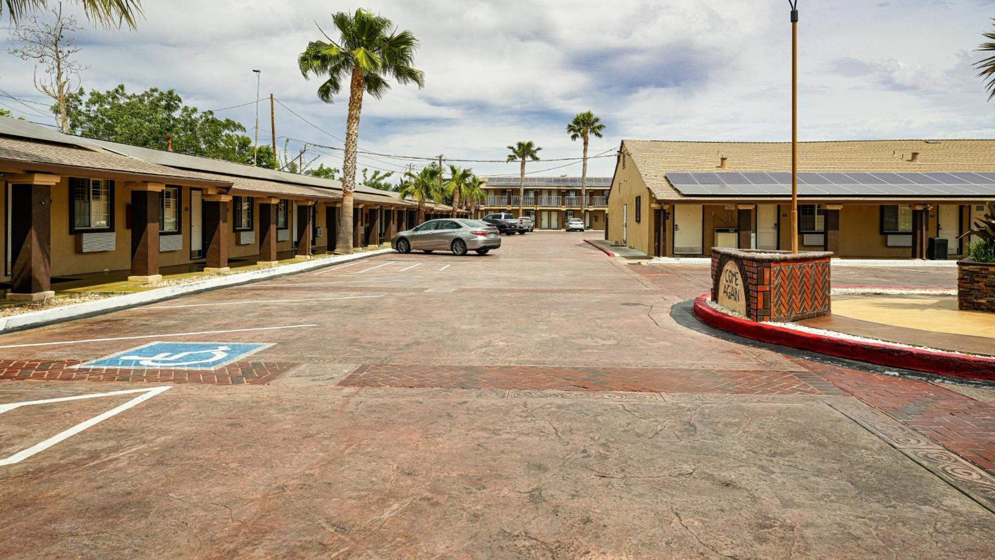 Americas Best Value Inn, Antioch Exteriör bild